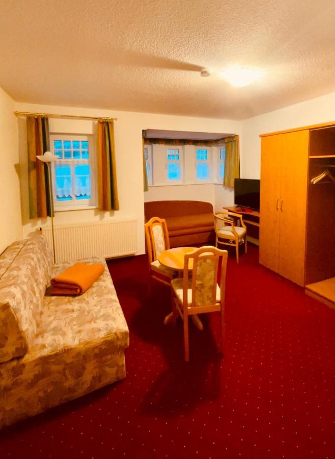 Gaststaette & Pension Waldschloesschen Oberhof  Dış mekan fotoğraf